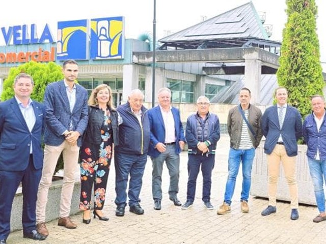 El Centro Comercial Ponte Vella de Ourense culmina el proceso de instalación de 144 paneles fotovoltaicos.